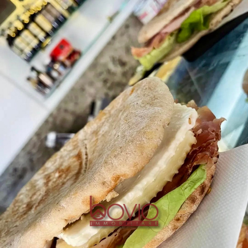 Immagine 40 di Attività commerciale in vendita  in Via Frejus n°117/a a Torino