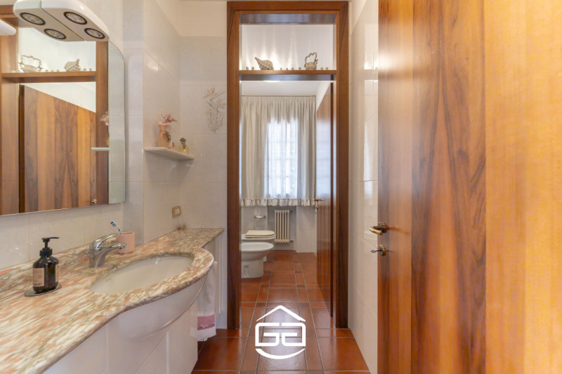 Immagine 17 di Casa bifamiliare in vendita  in Via Crosara, 2/E a Bolzano Vicentino