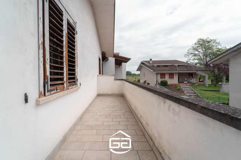 Immagine 25 di Casa bifamiliare in vendita  in Via Crosara, 2/E a Bolzano Vicentino