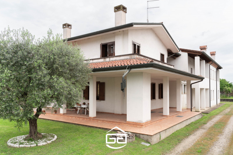 Immagine 49 di Casa bifamiliare in vendita  in Via Crosara, 2/E a Bolzano Vicentino