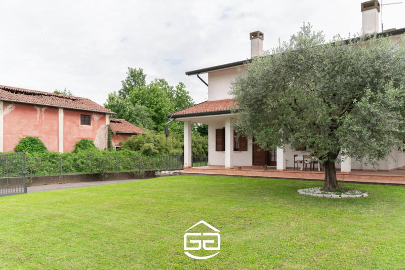 Immagine 52 di Casa bifamiliare in vendita  in Via Crosara, 2/E a Bolzano Vicentino