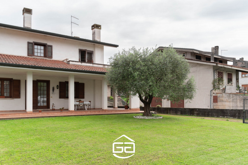 Immagine 54 di Casa bifamiliare in vendita  in Via Crosara, 2/E a Bolzano Vicentino