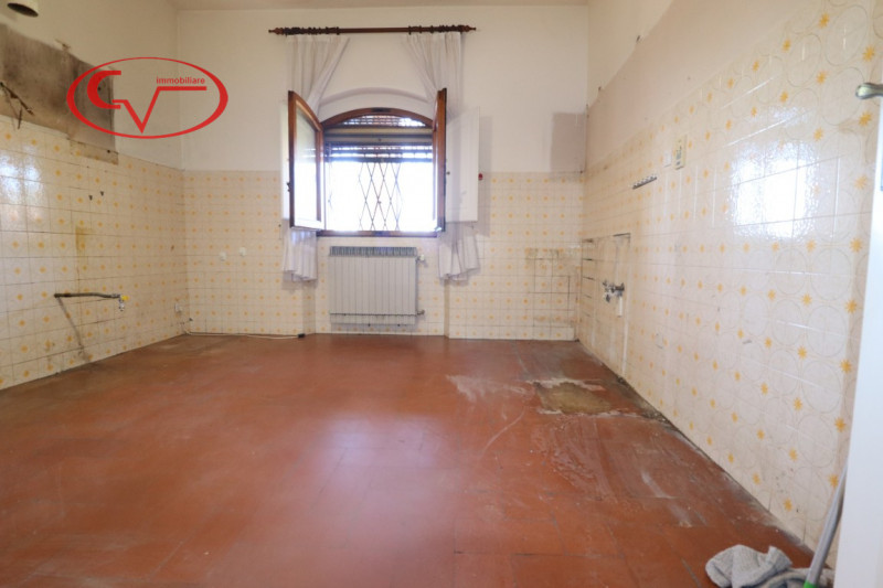 Immagine 13 di Attico in vendita  in via martiri della libertà a San Giovanni Valdarno