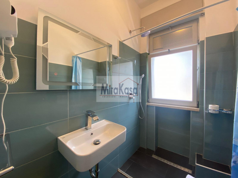 Immagine 3 di Hotel in vendita  a Cervia