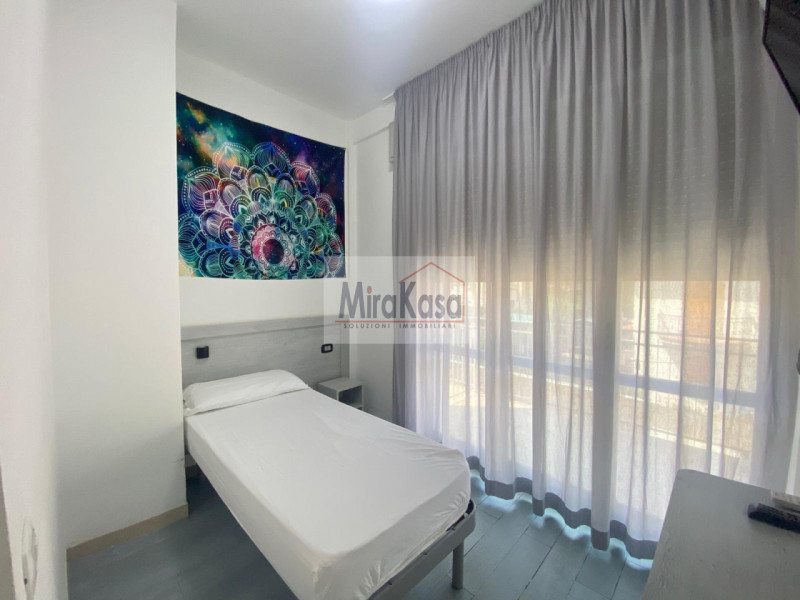 Immagine 4 di Hotel in vendita  a Cervia