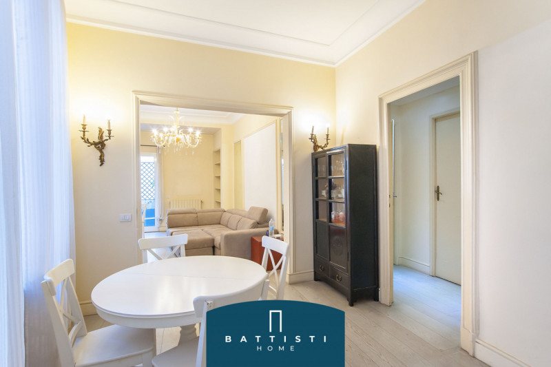 Immagine 7 di Appartamento in vendita  in Passeggiata di Ripetta a Roma