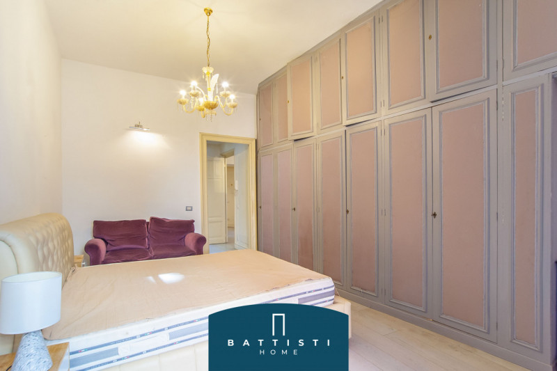 Immagine 15 di Appartamento in vendita  in Passeggiata di Ripetta a Roma