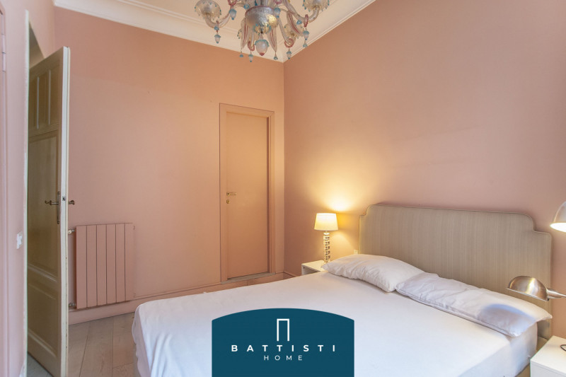 Immagine 17 di Appartamento in vendita  in Passeggiata di Ripetta a Roma