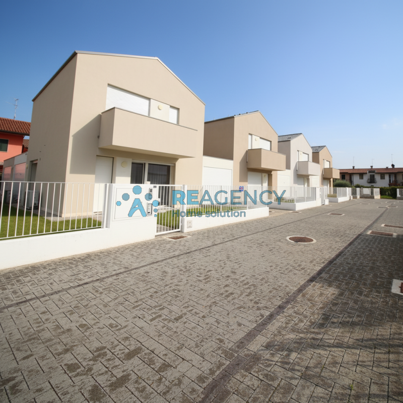 Immagine 4 di Villetta a schiera in vendita  in VIA santa chiara a Bassano Del Grappa