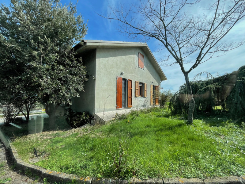 Immagine 9 di Casa indipendente in vendita  a Senigallia