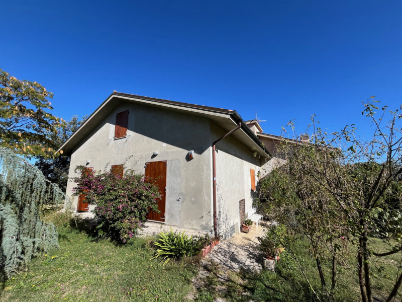 Immagine 12 di Casa indipendente in vendita  a Senigallia