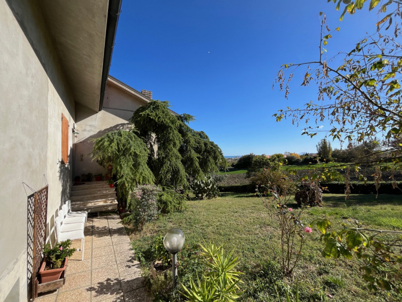 Immagine 14 di Casa indipendente in vendita  a Senigallia