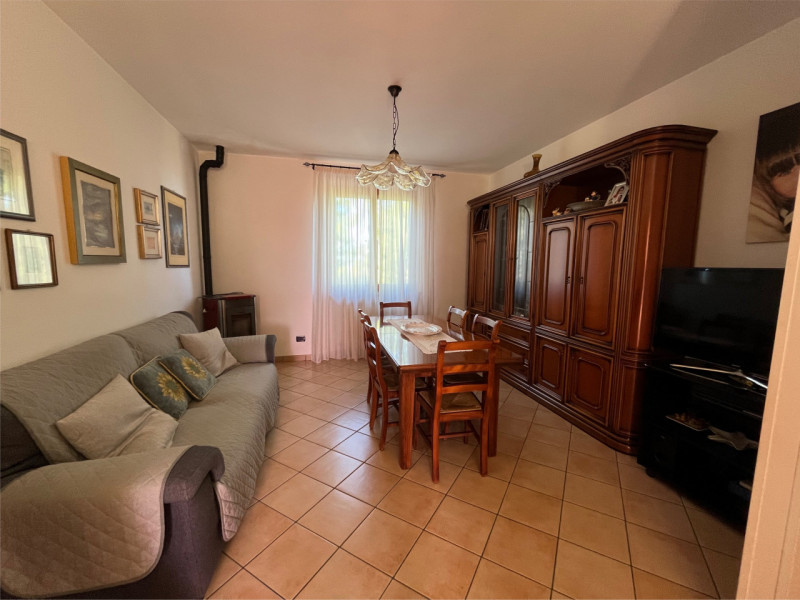 Immagine 19 di Casa indipendente in vendita  a Senigallia