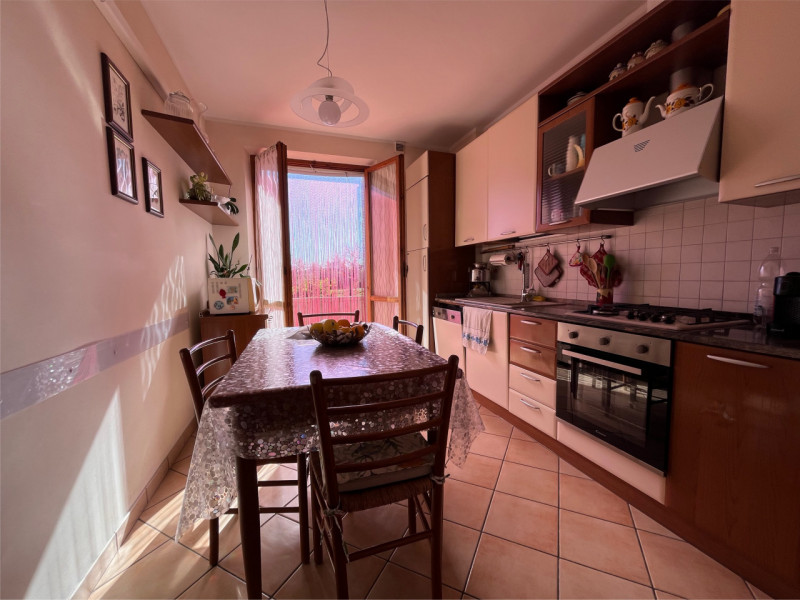 Immagine 22 di Casa indipendente in vendita  a Senigallia