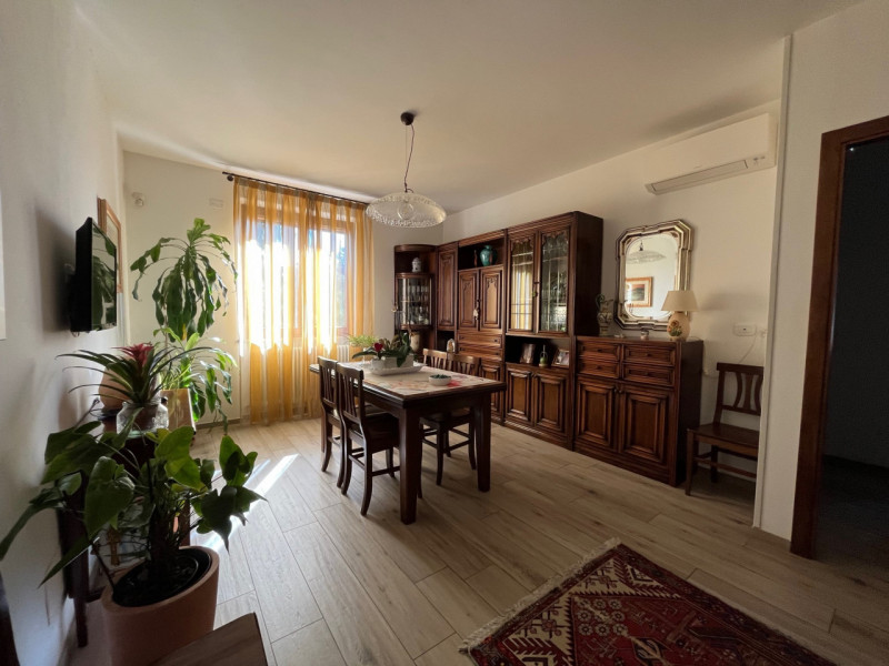 Immagine 26 di Casa indipendente in vendita  a Senigallia