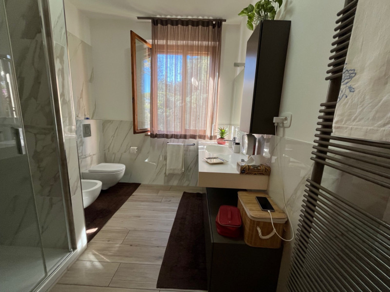 Immagine 32 di Casa indipendente in vendita  a Senigallia