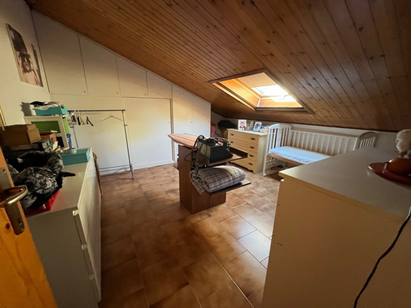 Immagine 37 di Casa indipendente in vendita  a Senigallia