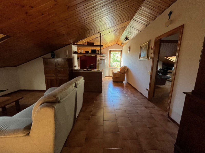 Immagine 42 di Casa indipendente in vendita  a Senigallia