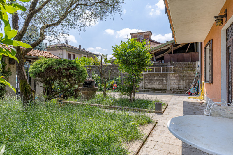 Immagine 6 di Casa indipendente in vendita  a Albavilla