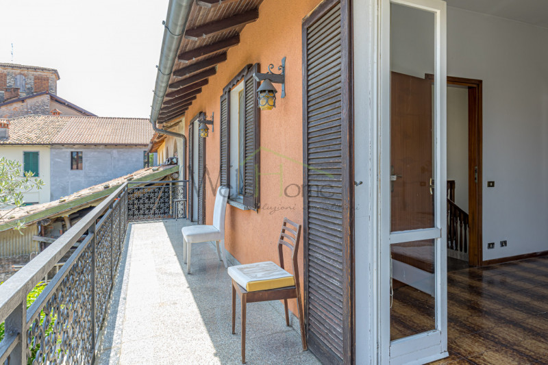 Immagine 21 di Casa indipendente in vendita  a Albavilla