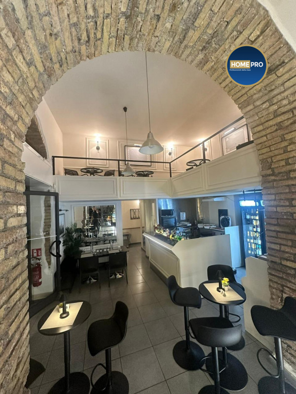 Immagine 7 di Negozio in vendita  in Viale Delle Milizie 88 a Roma