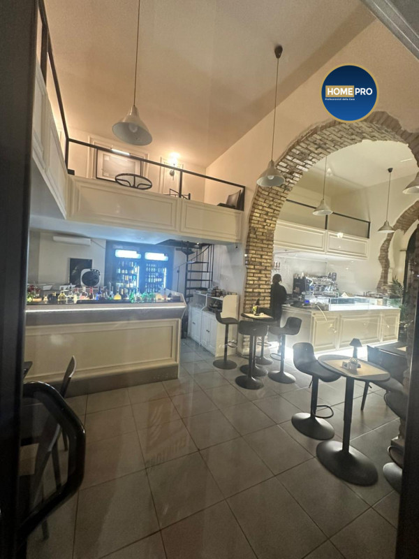 Immagine 13 di Negozio in vendita  in Viale Delle Milizie 88 a Roma