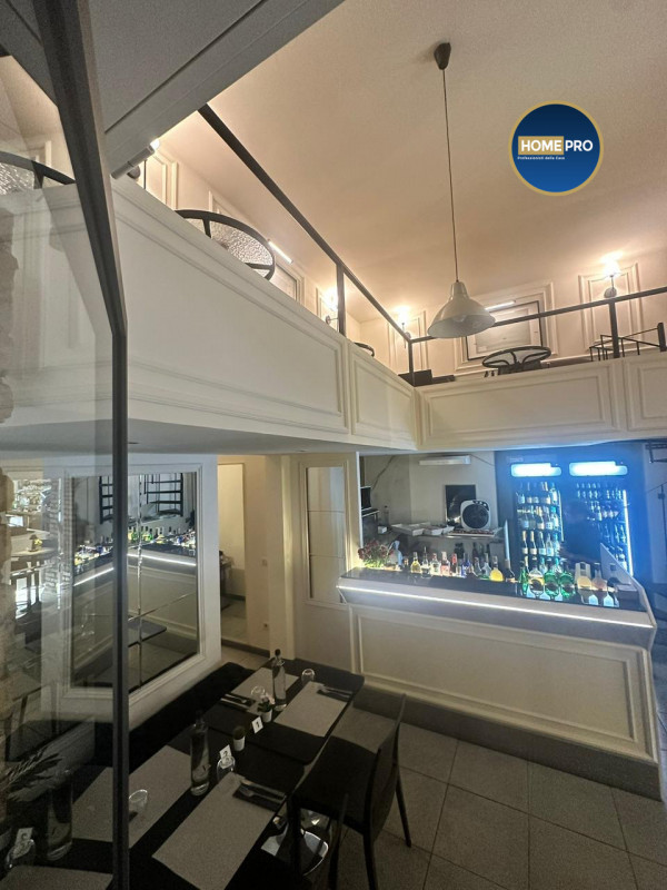 Immagine 15 di Negozio in vendita  in Viale Delle Milizie 88 a Roma