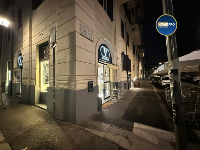 Immagine 19 di Negozio in vendita  in Viale Delle Milizie 88 a Roma