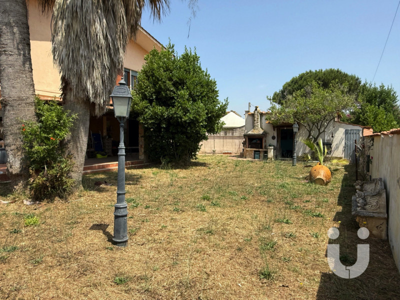 Immagine 3 di Villa in vendita  in Via Colle San Magno a Nettuno