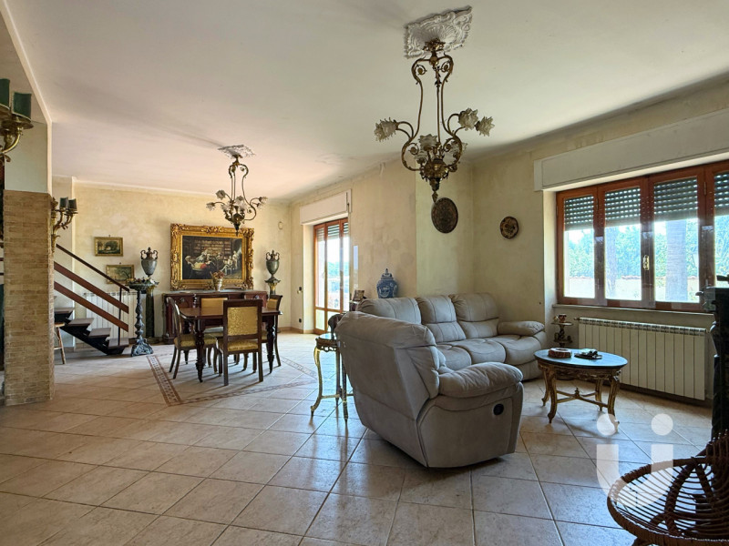 Immagine 13 di Villa in vendita  in Via Colle San Magno a Nettuno