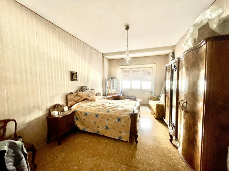 Immagine 14 di Appartamento in vendita  in via giacomo bresadola 54 a Roma