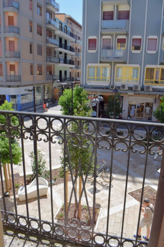 Immagine 17 di Ufficio in affitto  in C.so Umberto I 25 a Pescara