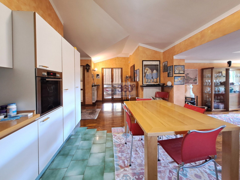 Immagine 6 di Villa in vendita  in Via San Filastro a Provaglio D'iseo