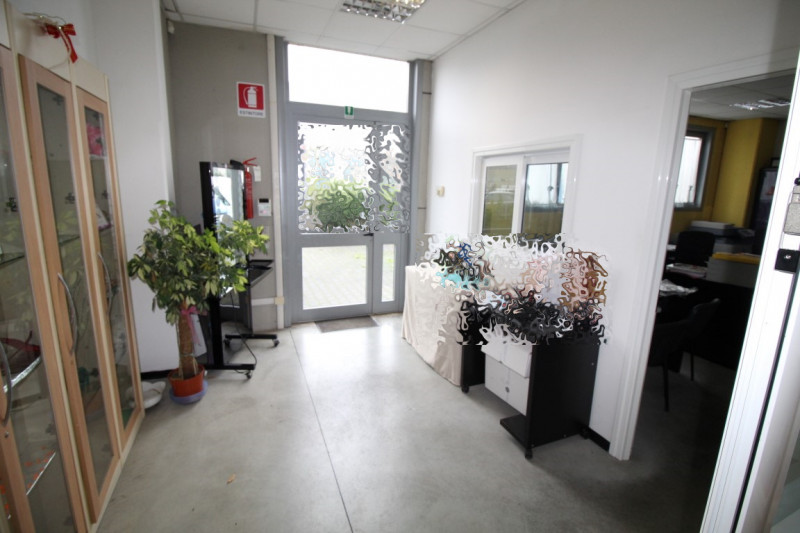 Immagine 23 di Capannone industriale in affitto  in via giacomo leopardi a Montevarchi