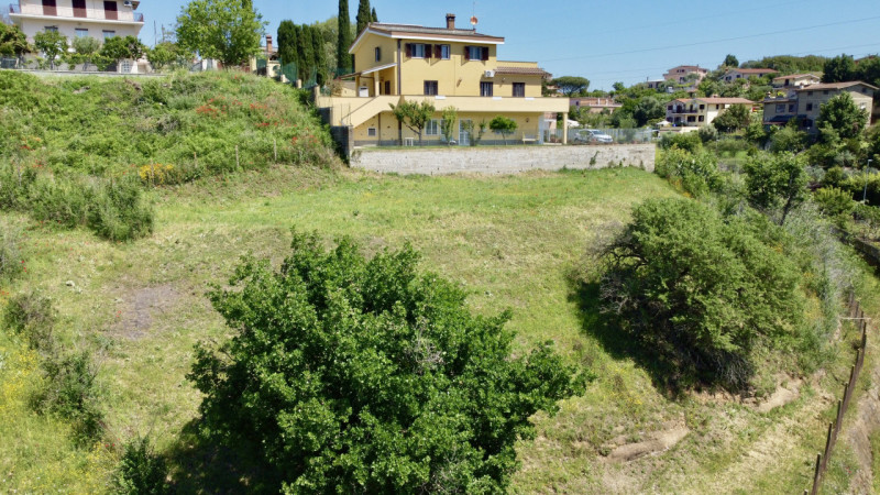 Immagine 1 di Terreno in vendita  in Via Visciano a Roma