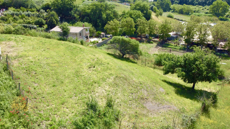Immagine 3 di Terreno in vendita  in Via Visciano a Roma
