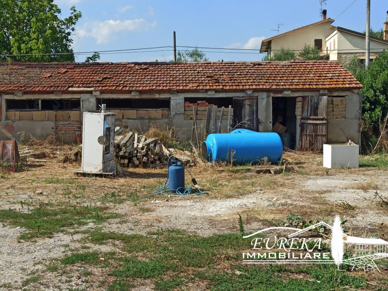 Immagine 25 di Casa indipendente in vendita  in LOCALITà PESCIA a Castiglione Del Lago