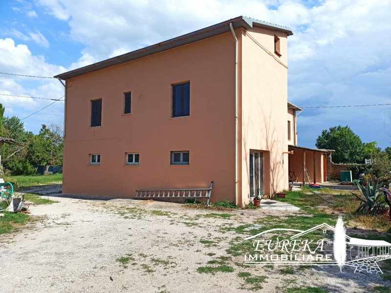 Immagine 26 di Casa indipendente in vendita  in LOCALITà PESCIA a Castiglione Del Lago