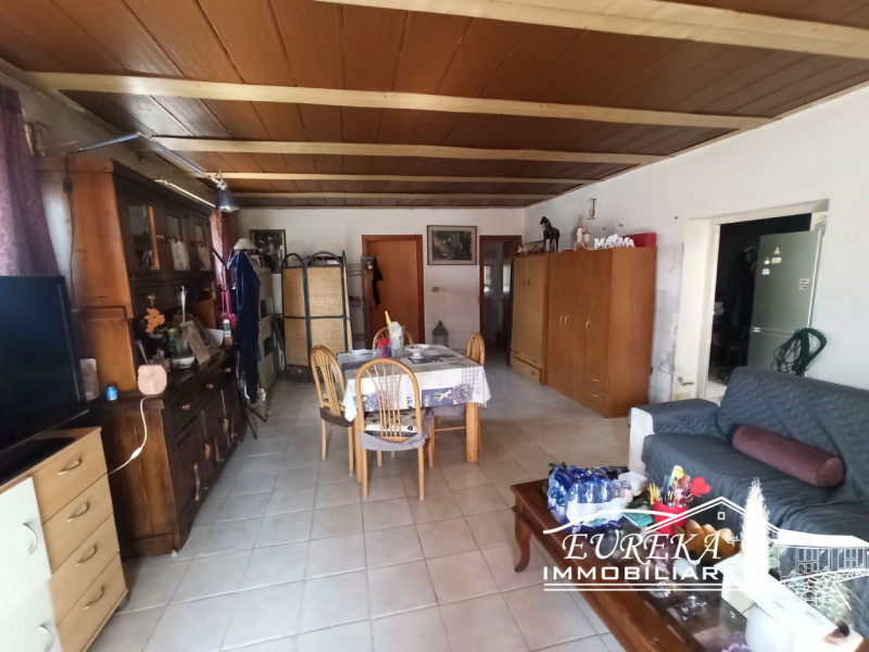 Immagine 29 di Casa indipendente in vendita  in LOCALITà PESCIA a Castiglione Del Lago