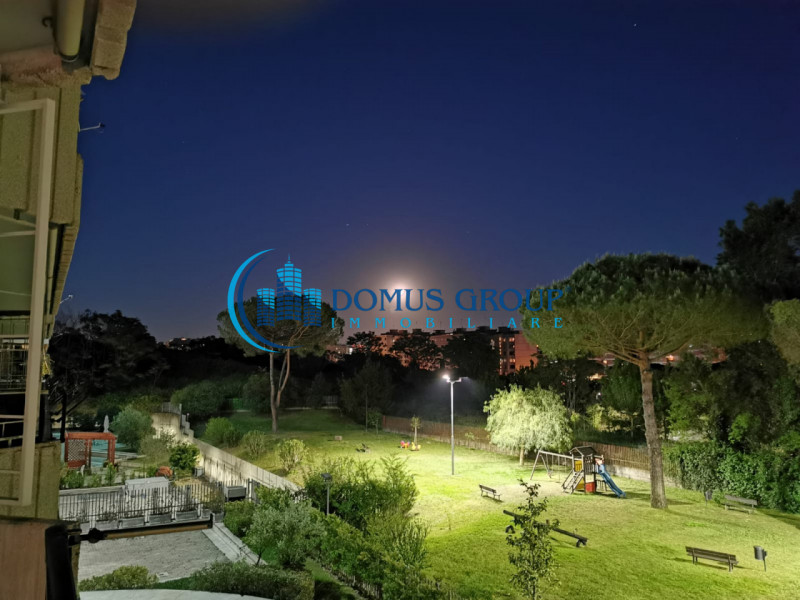 Immagine 1 di Appartamento in vendita  in Via Benedetto Croce a Roma