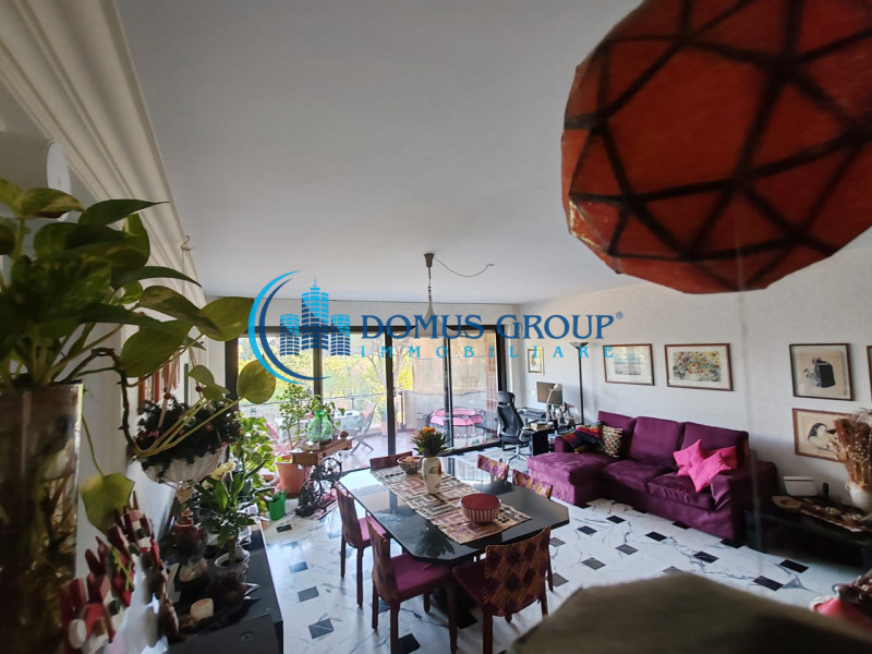 Immagine 8 di Appartamento in vendita  in Via Benedetto Croce a Roma