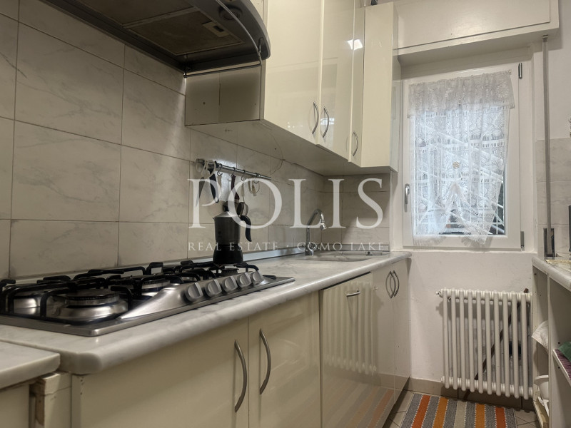 Immagine 12 di Appartamento in vendita  in VIA SANTA MARTA a Como