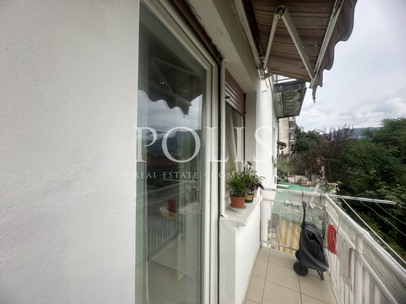 Immagine 15 di Appartamento in vendita  in VIA SANTA MARTA a Como