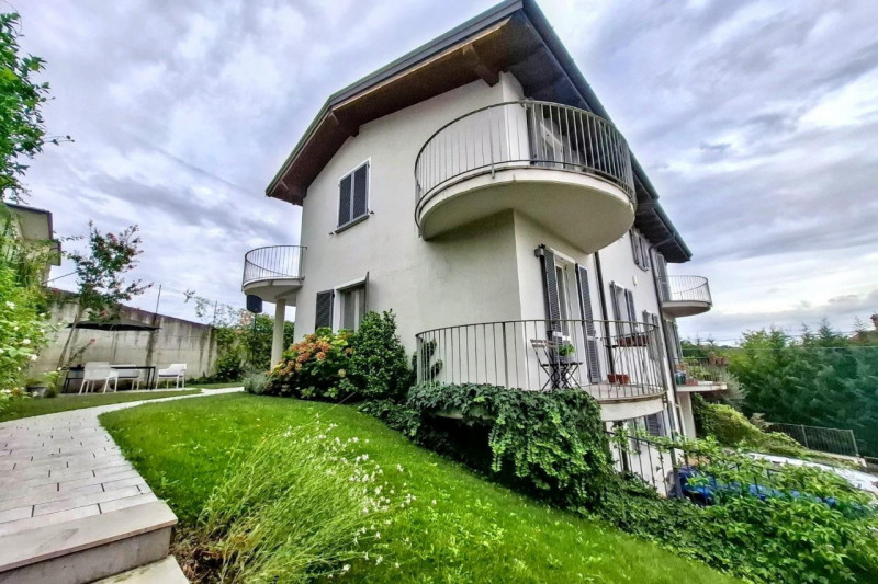 Immagine 21 di Villetta a schiera in vendita  in Frazione Orzola a Zenevredo