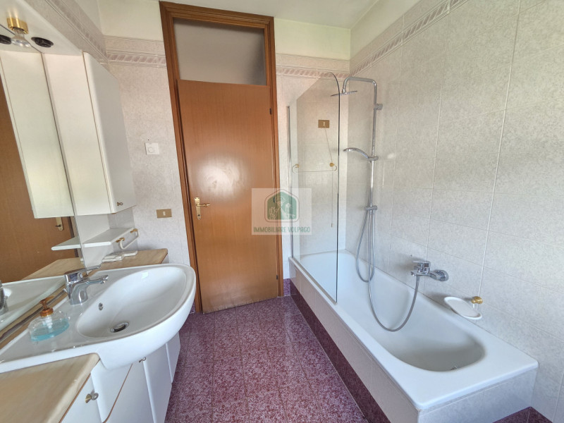 Immagine 5 di Appartamento in vendita  in volpago del montello via schiavonesca nuova 144 a Volpago Del Montello