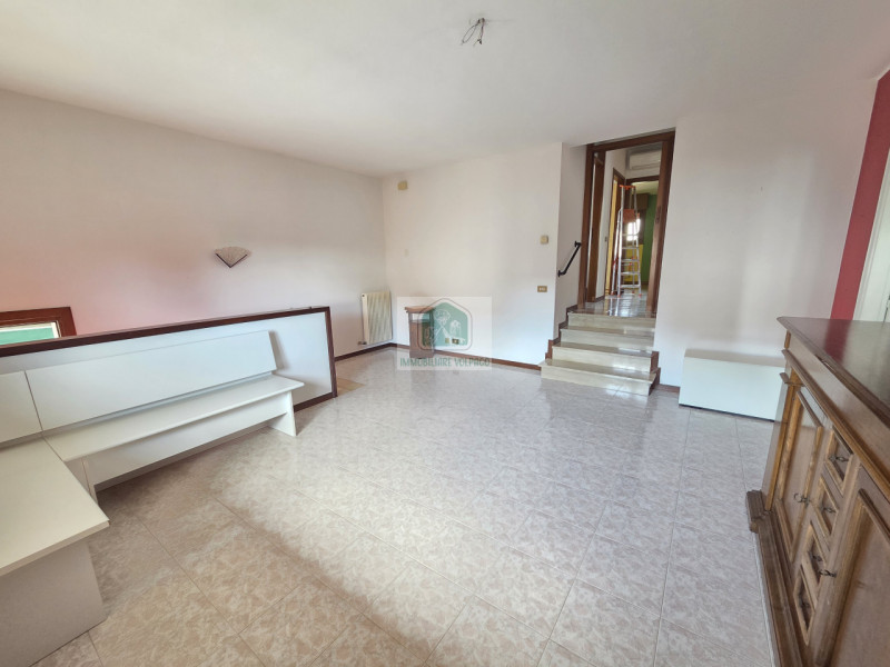 Immagine 10 di Appartamento in vendita  in volpago del montello via schiavonesca nuova 144 a Volpago Del Montello