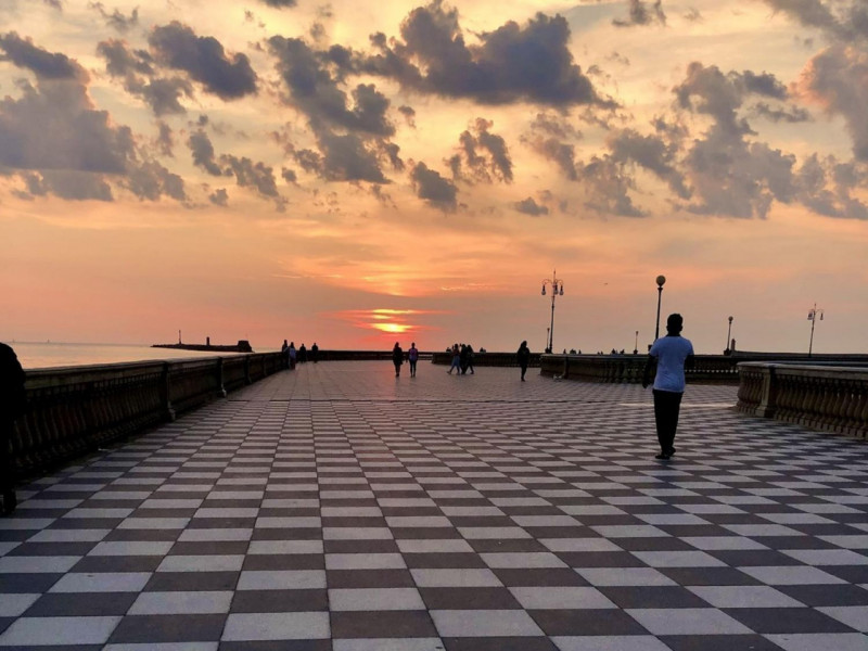 Immagine 27 di Appartamento in vendita  in Via del Littorale, N. 164 a Livorno