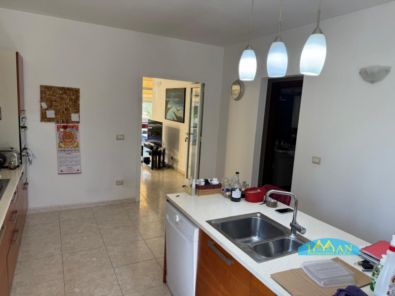 Immagine 4 di Villa in vendita  in Contrada Monte Calvo a Ceglie Messapico