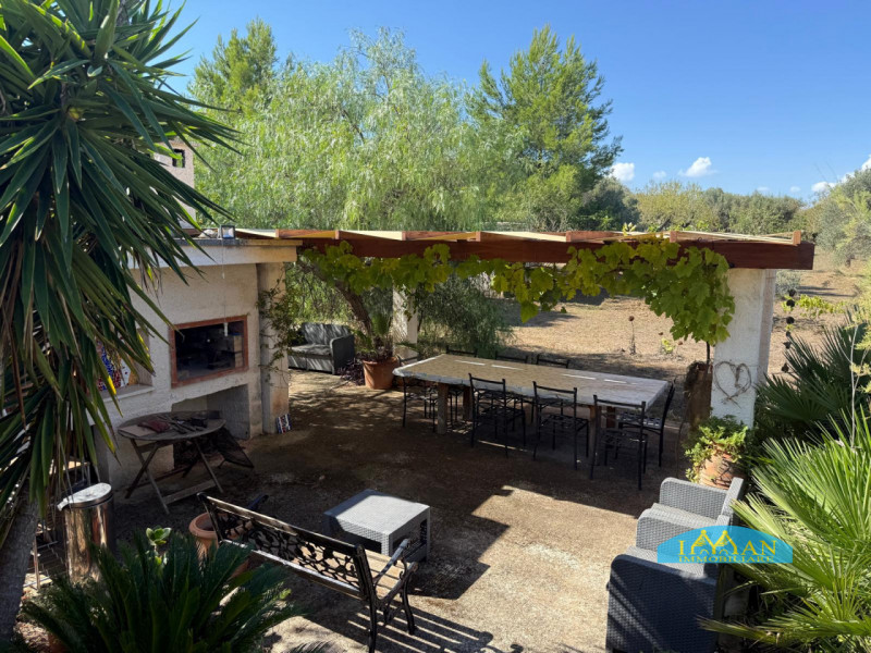 Immagine 24 di Villa in vendita  in Contrada Monte Calvo a Ceglie Messapico