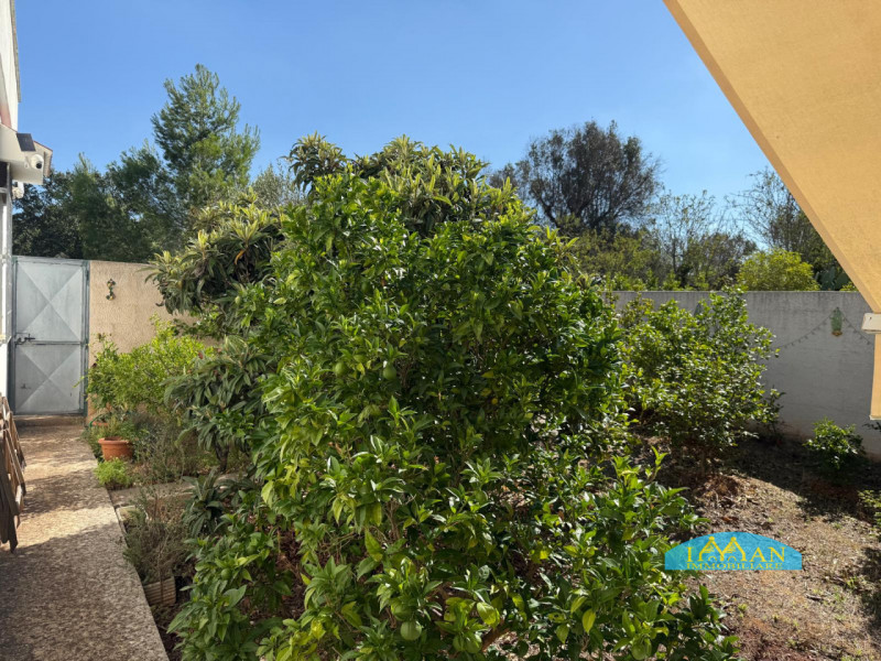 Immagine 27 di Villa in vendita  in Contrada Monte Calvo a Ceglie Messapico